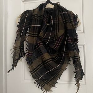 Aritzia Wilfred Triangle Wool Scarf